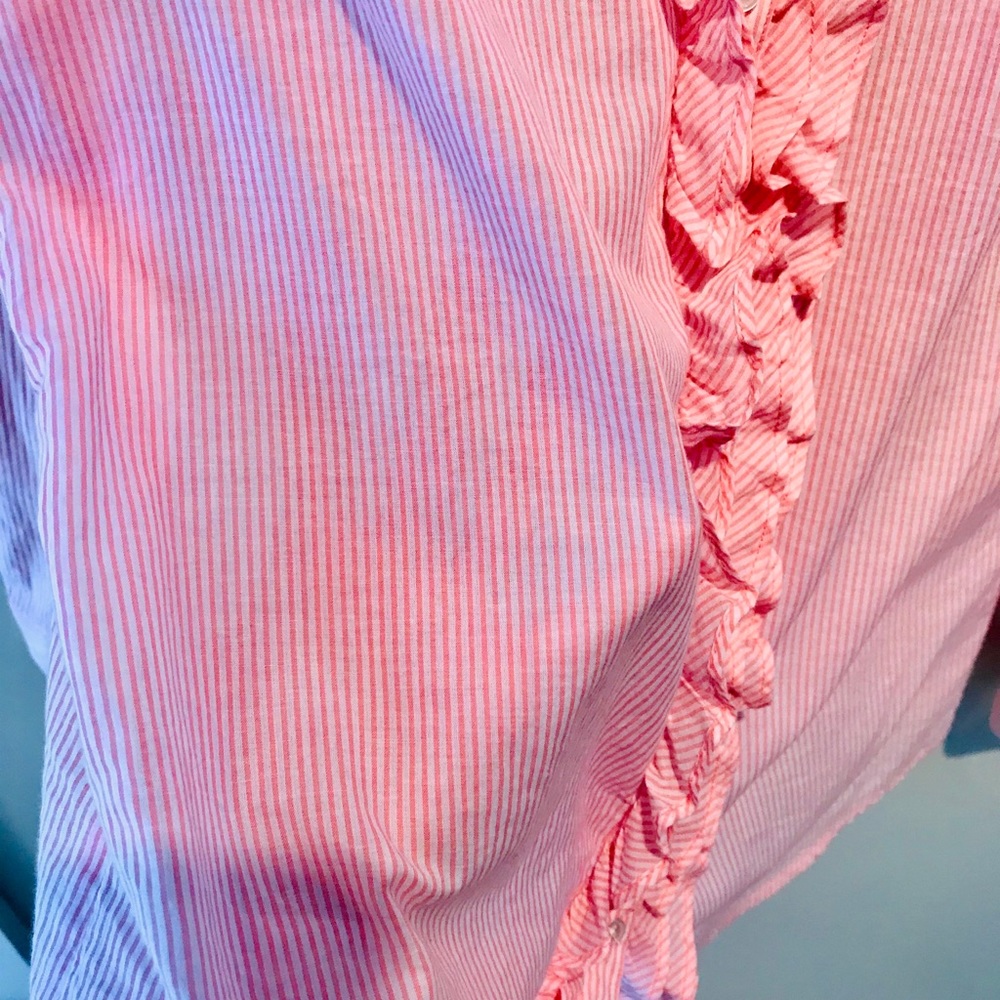 🎁 3/$10 LIGHTWEIGHT RUFFLE BUTTONDOWN - Picture 4 of 7